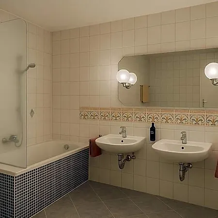 Weinstockwerk St Peter Hotel 3*